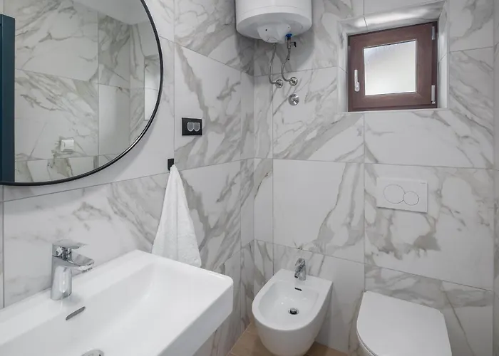 Spada Premium アパート ポレッチ